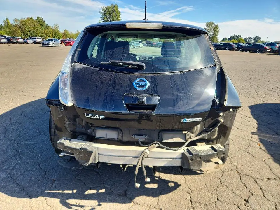 2015 NISSAN LEAF S  