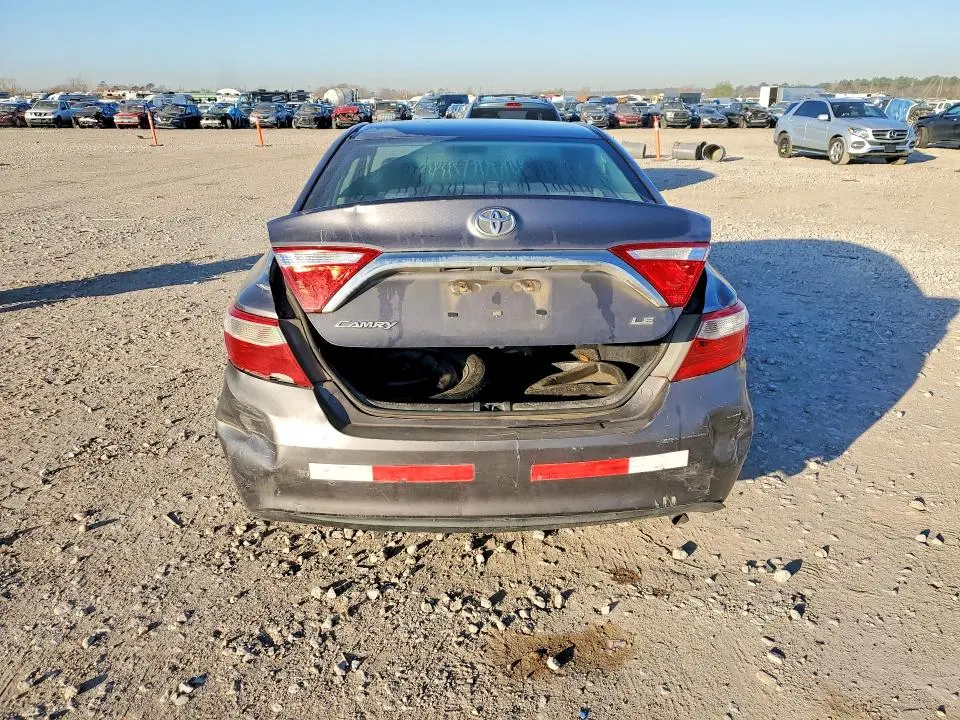 2015 TOYOTA CAMRY LE  