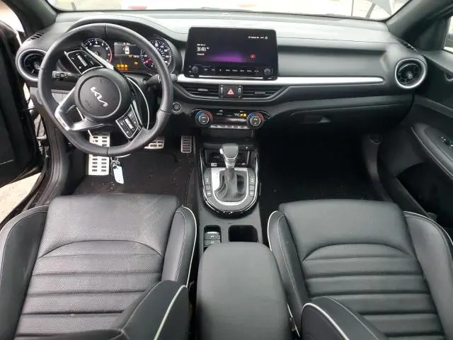 2024 KIA FORTE GT LINE  