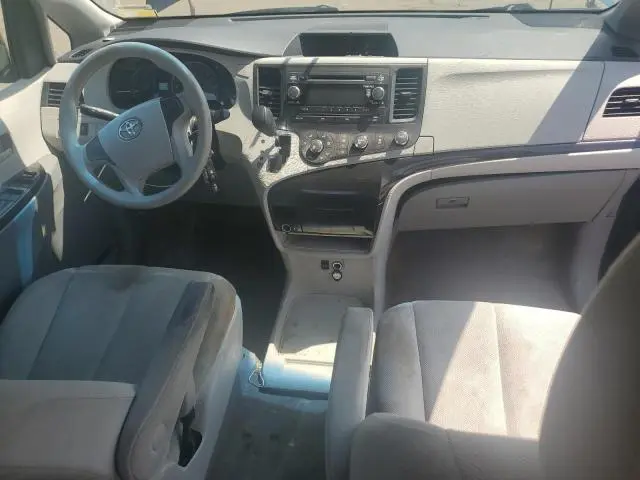 2012 TOYOTA SIENNA   