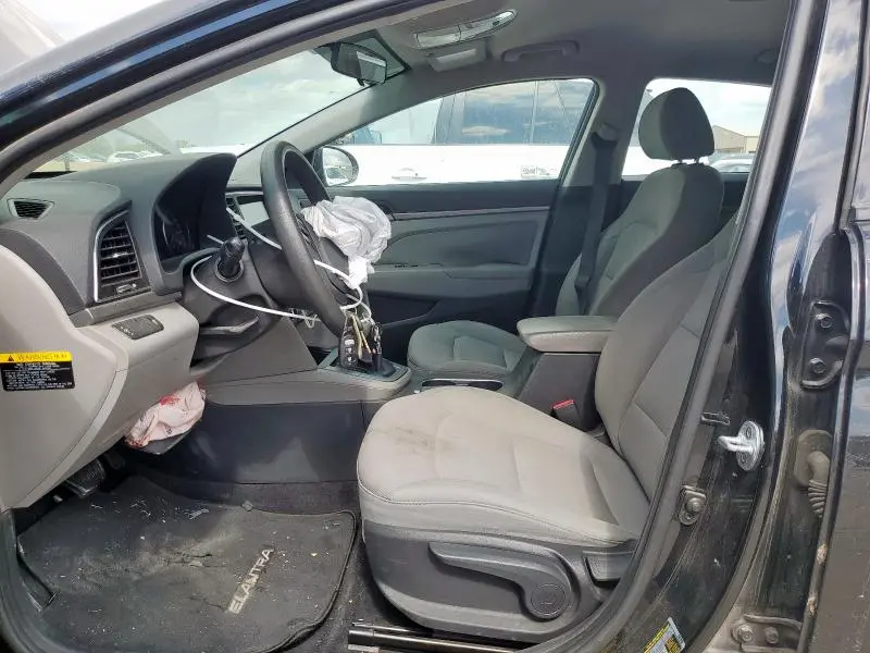 2023 HYUNDAI ELANTRA SE  