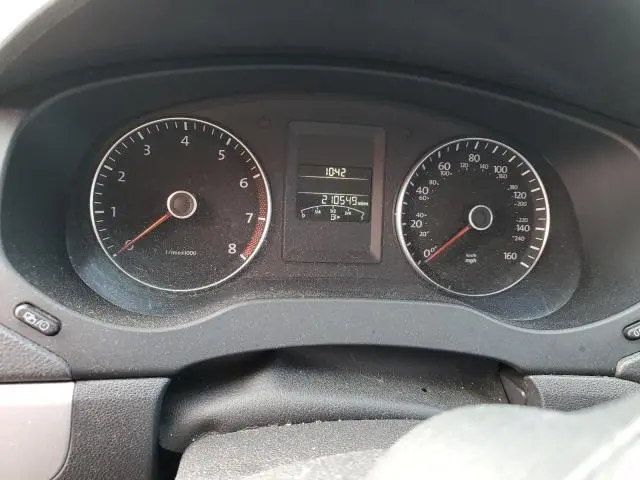 2013 VOLKSWAGEN JETTA SE  