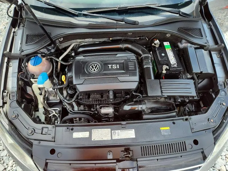 2015 VOLKSWAGEN PASSAT S  