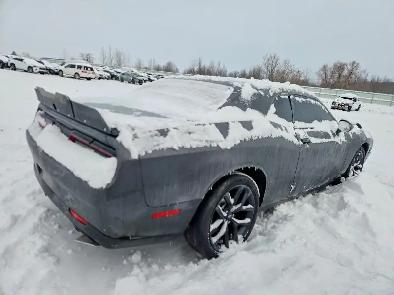 2022 DODGE CHALLENGER SXT  