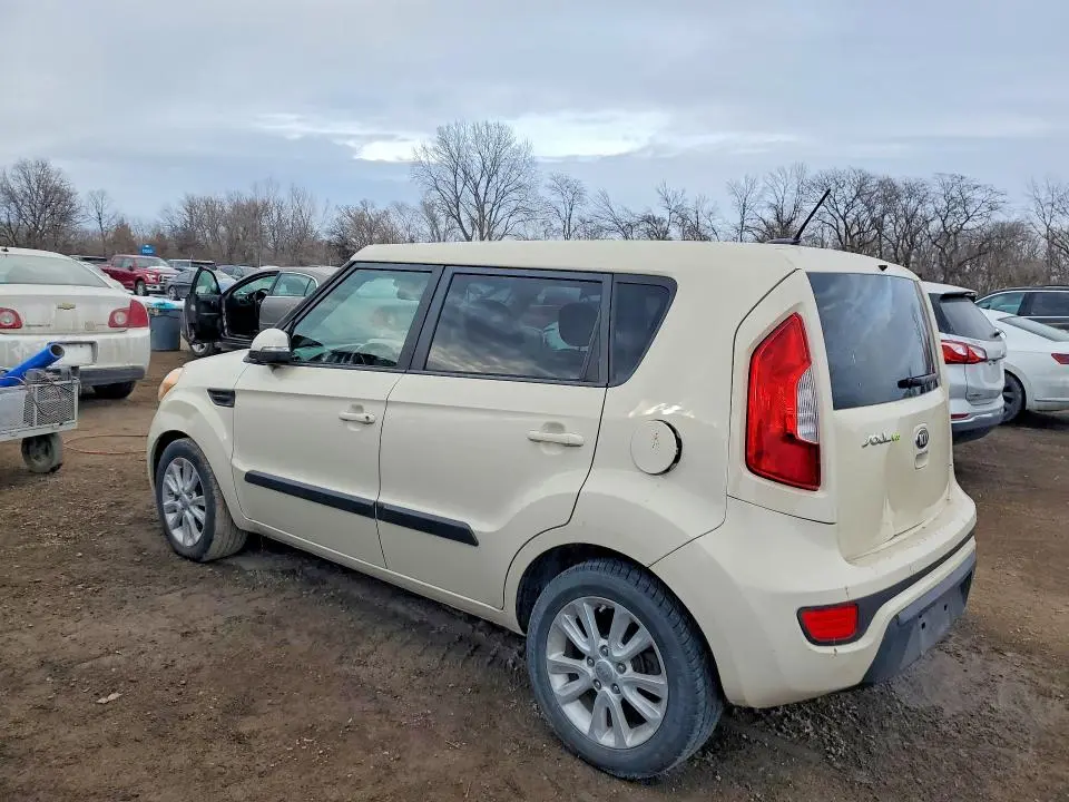 2013 KIA SOUL +  