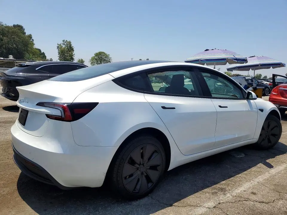 2025 TESLA MODEL 3   