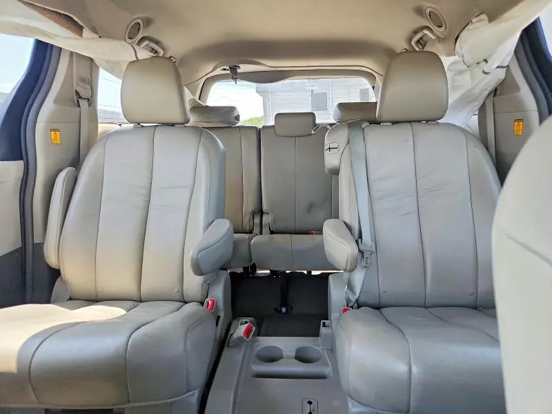 2012 TOYOTA SIENNA XLE 8-PASSENGER  