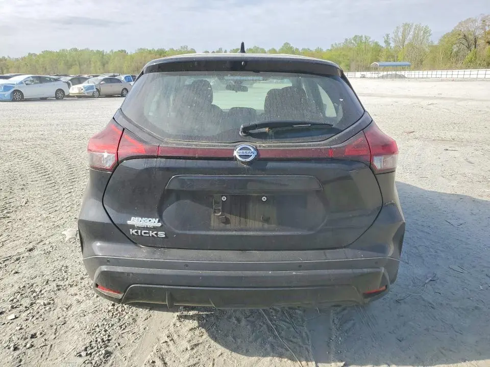 2021 NISSAN KICKS S  