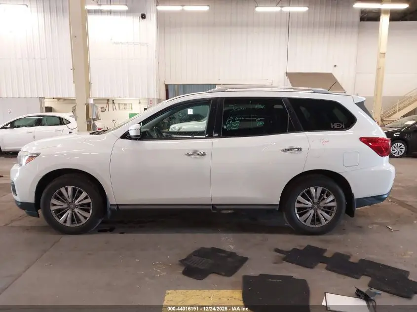 2018 NISSAN PATHFINDER SV
