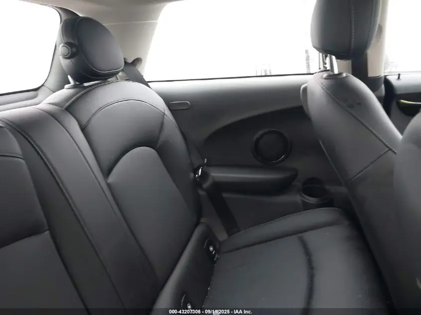 2021 MINI HARDTOP COOPER