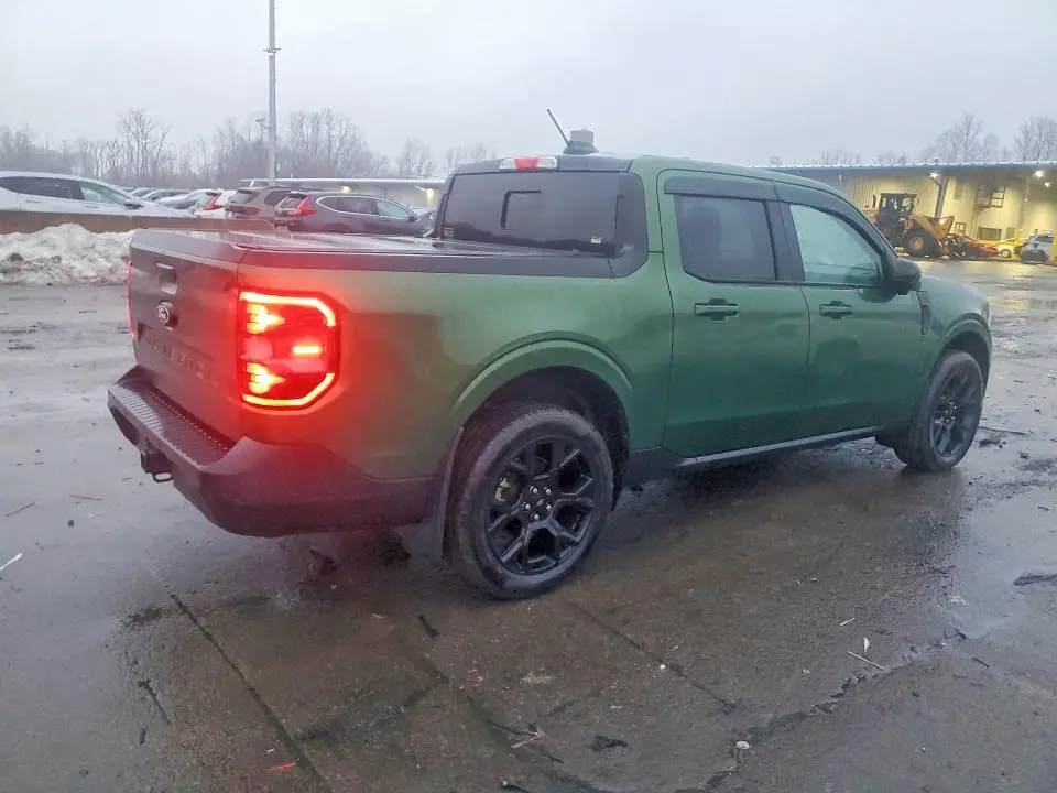 2025 FORD MAVERICK LARIAT  