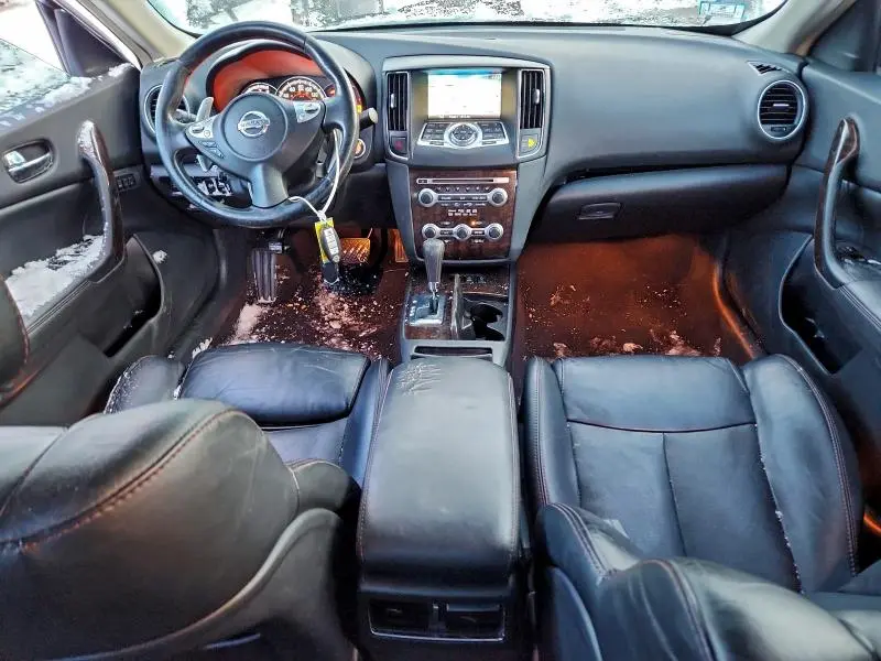 2010 NISSAN MAXIMA S  