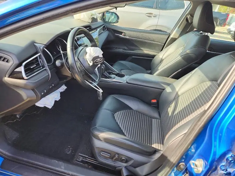 2018 TOYOTA CAMRY SE  