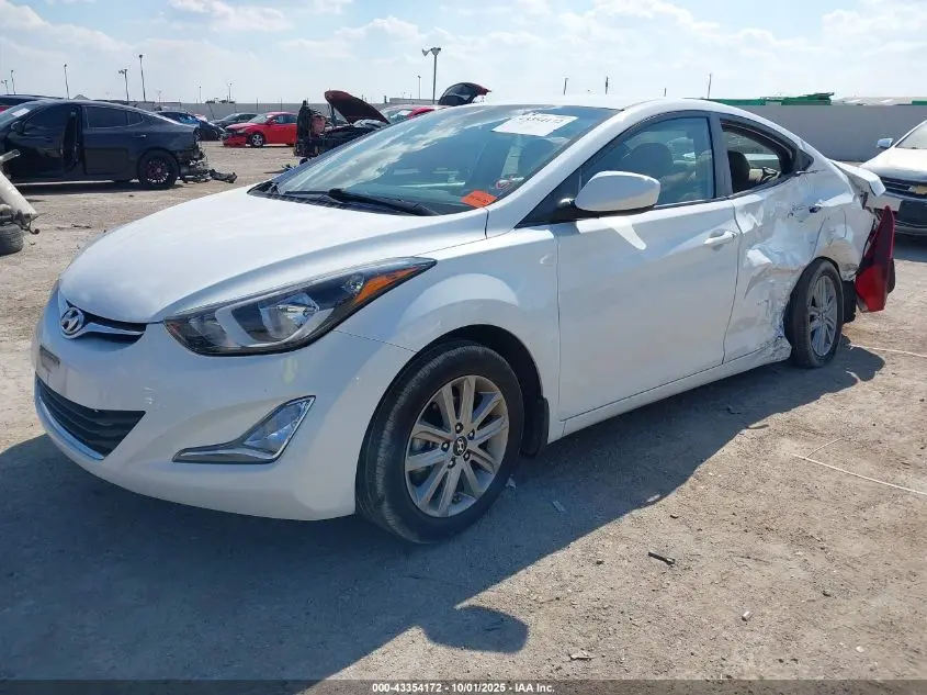 2016 HYUNDAI ELANTRA SE