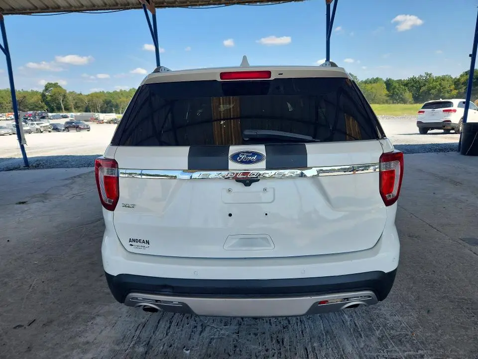 2017 FORD EXPLORER XLT  