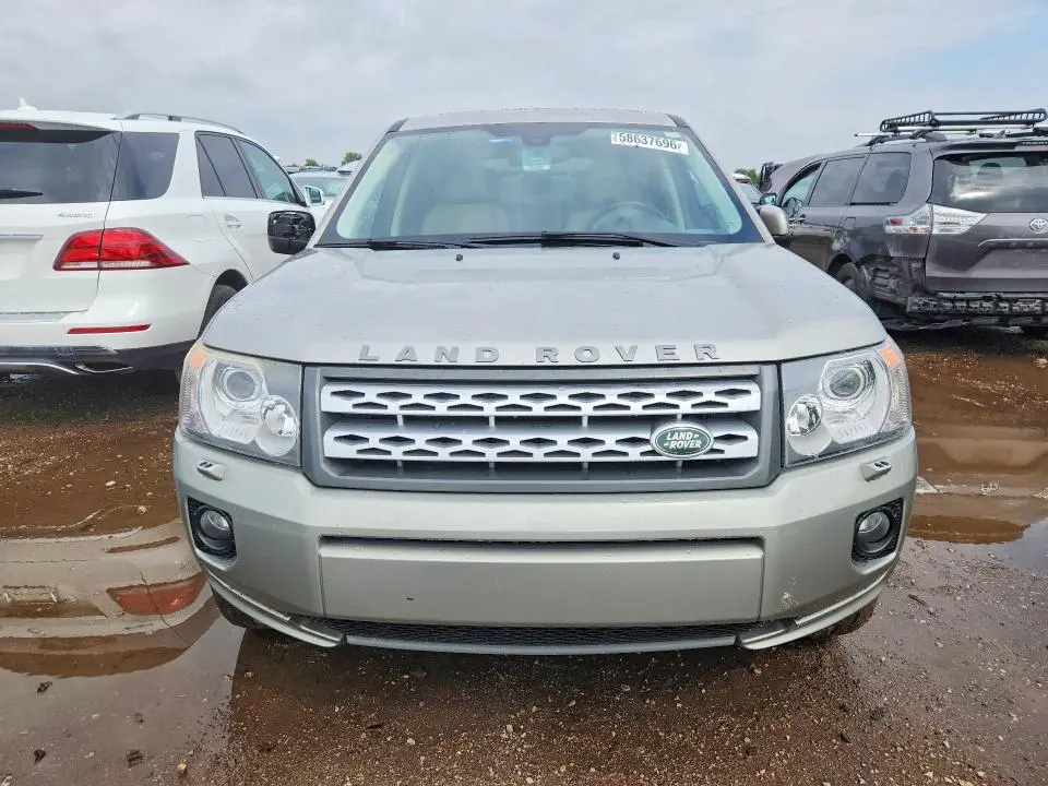 2011 LAND ROVER LR2 HSE LUXURY  