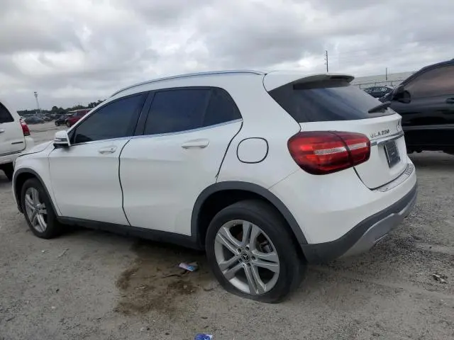2020 MERCEDES-BENZ GLA 250  