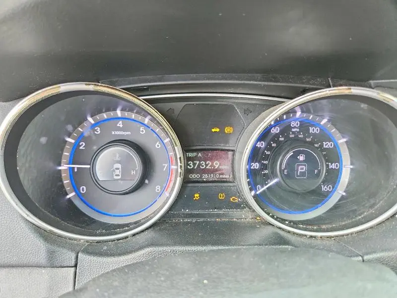 2012 HYUNDAI SONATA GLS  