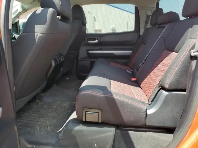 2015 TOYOTA TUNDRA CREWMAX SR5  