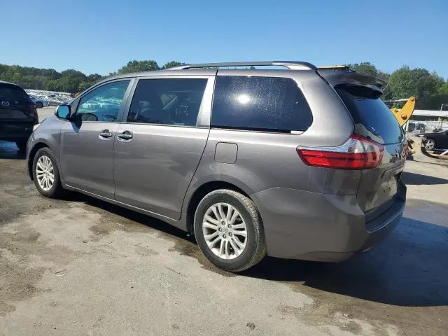 2015 TOYOTA SIENNA XLE  
