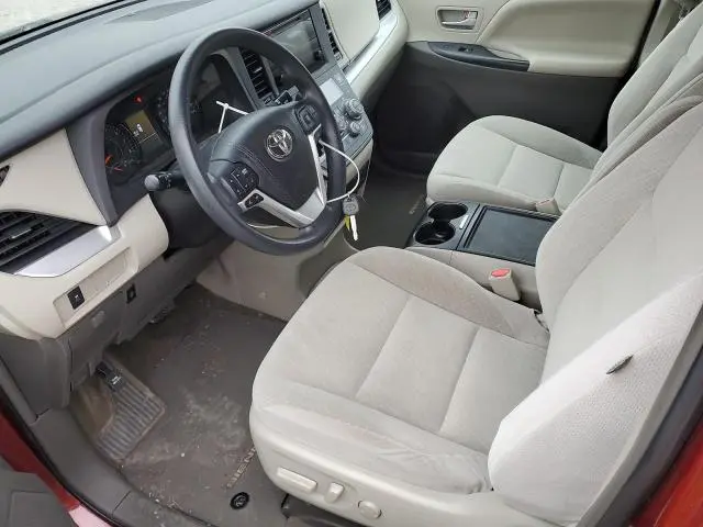 2015 TOYOTA SIENNA LE  