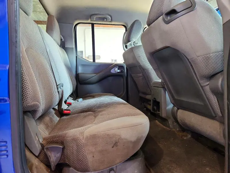 2012 NISSAN FRONTIER SV V6  