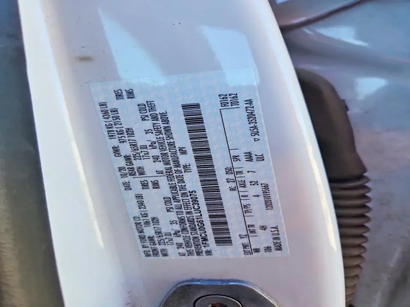 2020 FORD ESCAPE SE  