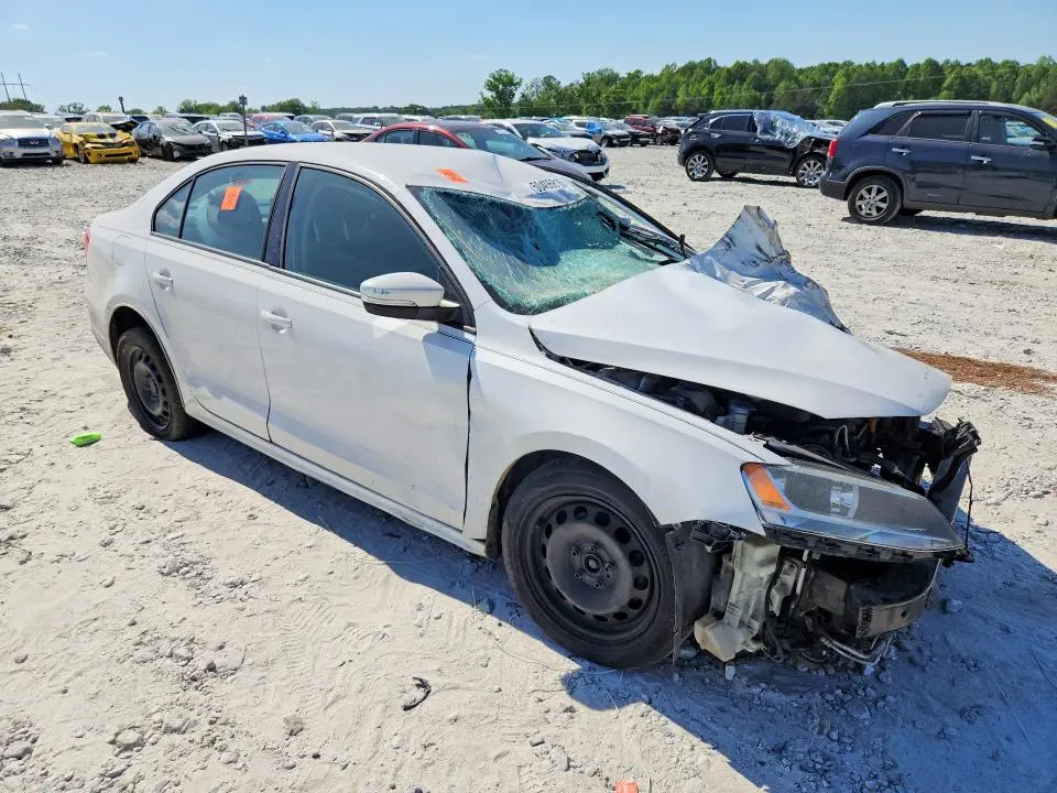 2012 VOLKSWAGEN JETTA SE  