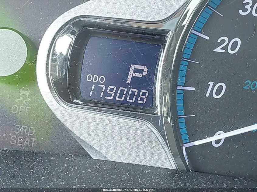 2014 TOYOTA SIENNA XLE 7 PASSENGER