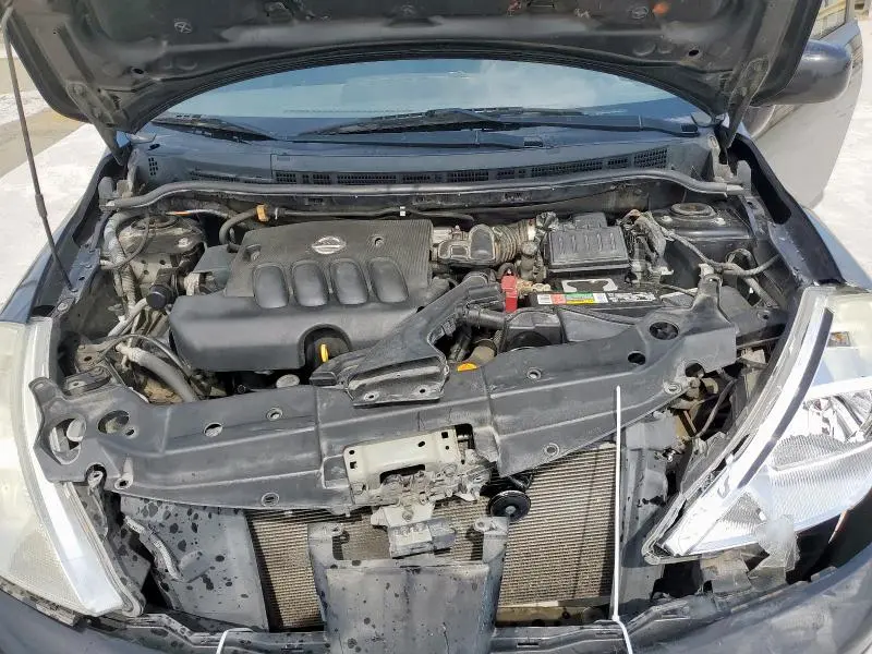 2010 NISSAN VERSA S  