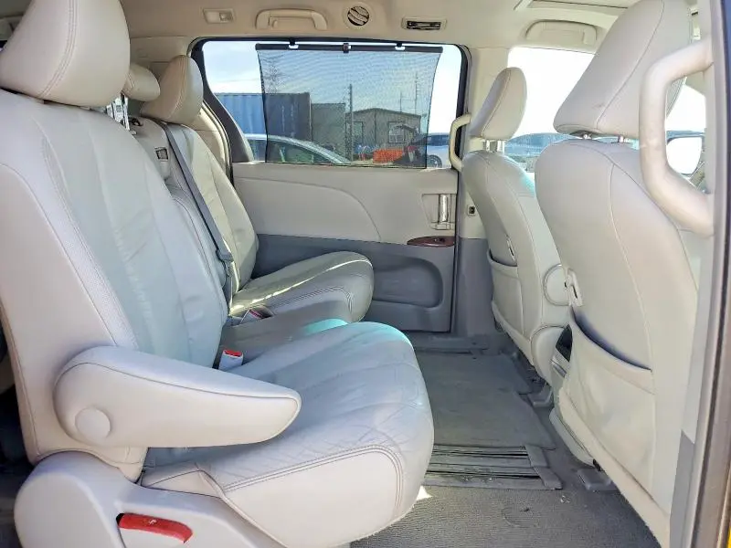2011 TOYOTA SIENNA XLE 8-PASSENGER  