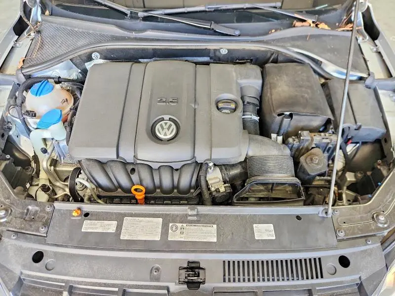 2013 VOLKSWAGEN PASSAT SEL  