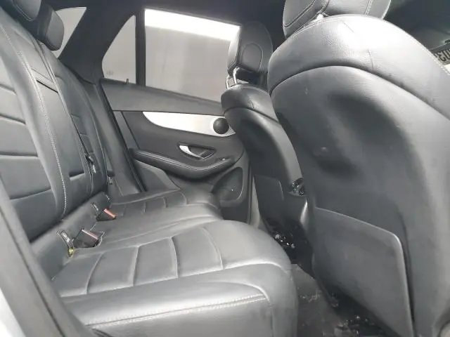 2019 MERCEDES-BENZ GLC 300  