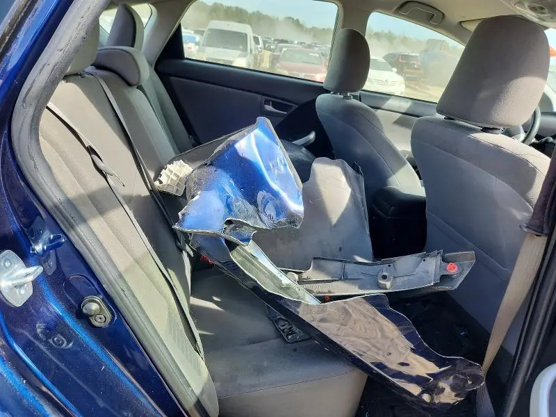 2015 TOYOTA PRIUS THREE  