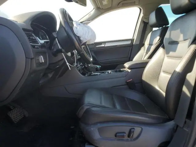 2012 VOLKSWAGEN TOUAREG V6  