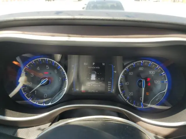 2023 CHRYSLER VOYAGER LX  