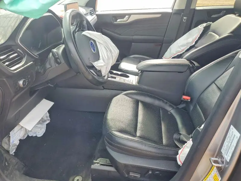 2021 FORD ESCAPE SEL  