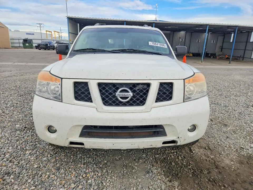 2014 NISSAN ARMADA SV  