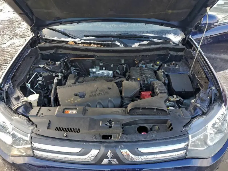 2014 MITSUBISHI OUTLANDER SE  