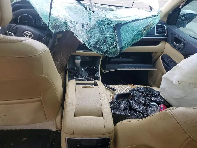 2015 TOYOTA HIGHLANDER LIMITED  