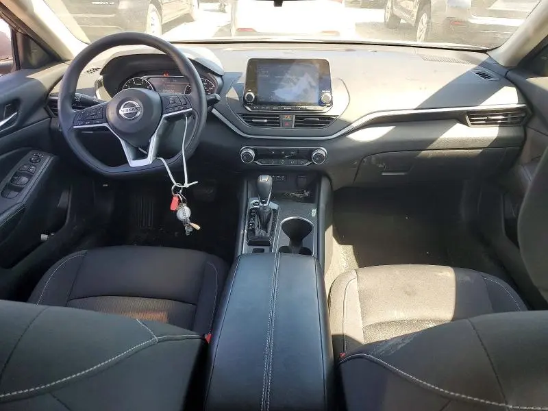 2022 NISSAN ALTIMA SV  