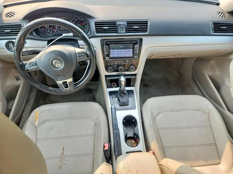 2013 VOLKSWAGEN PASSAT SE  
