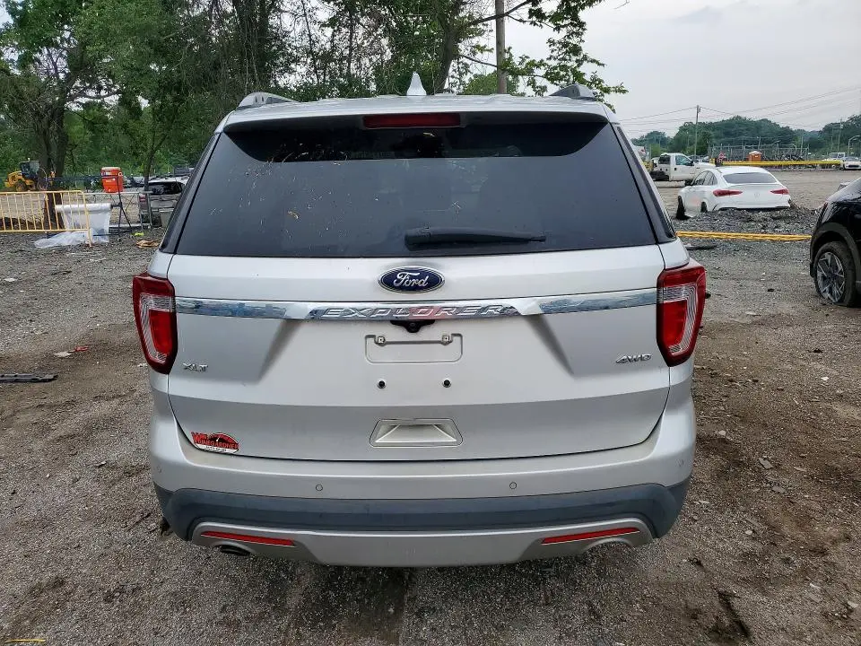 2017 FORD EXPLORER XLT  