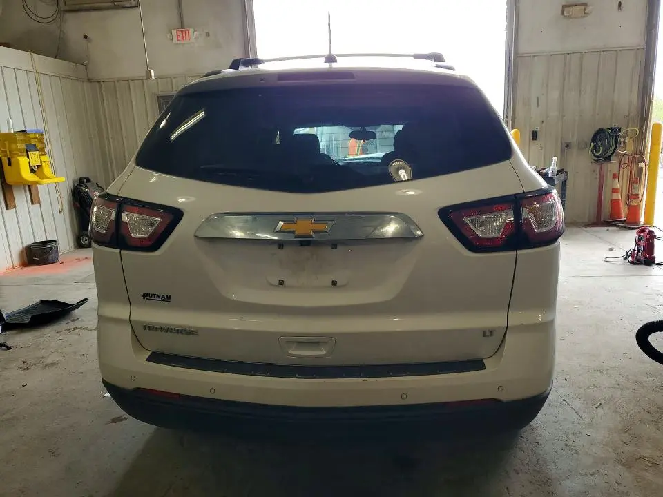 2017 CHEVROLET TRAVERSE LT  