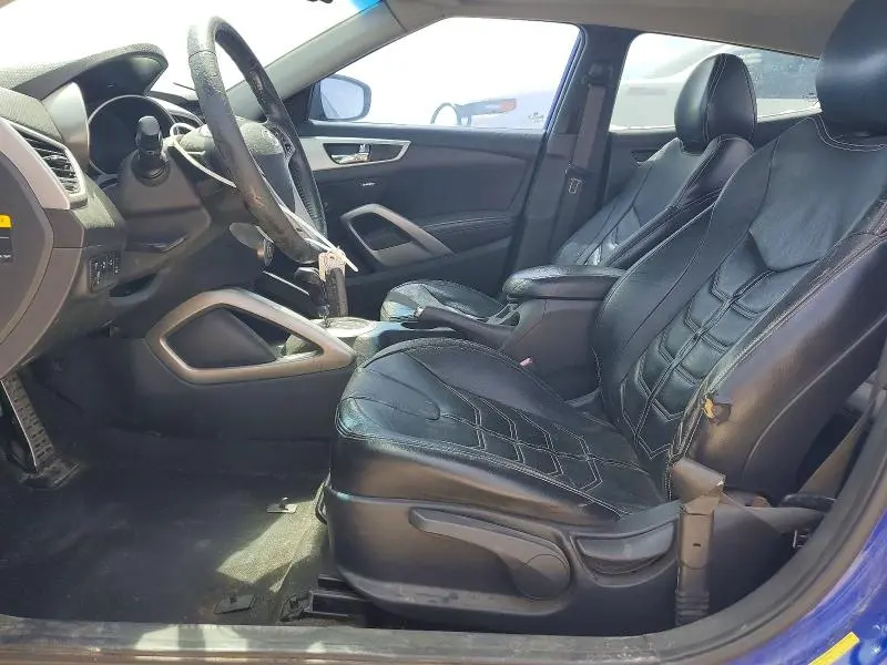 2013 HYUNDAI VELOSTER BASE  