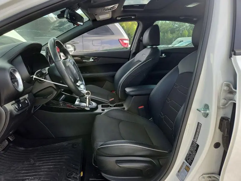 2023 KIA FORTE GT LINE  