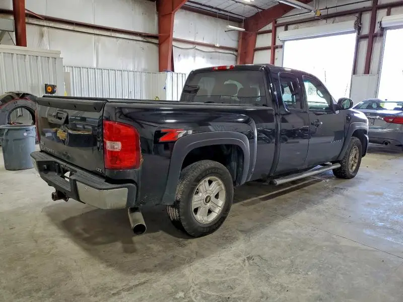 2011 CHEVROLET SILVERADO K1500 LTZ  