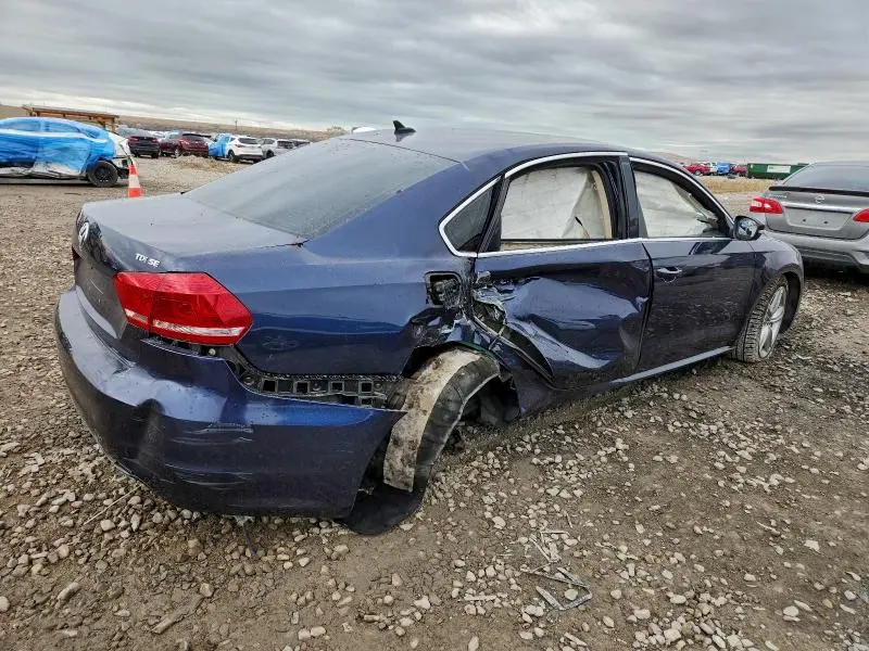 2015 VOLKSWAGEN PASSAT SE  