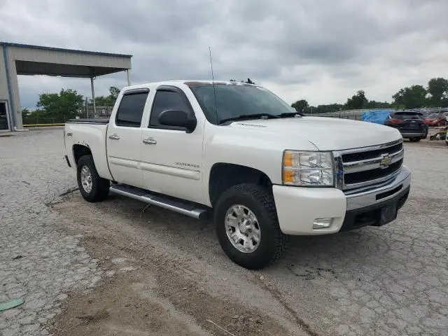 2011 CHEVROLET SILVERADO K1500 LT  