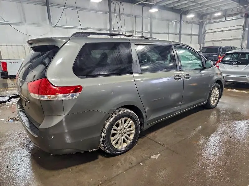 2012 TOYOTA SIENNA XLE 8-PASSENGER  